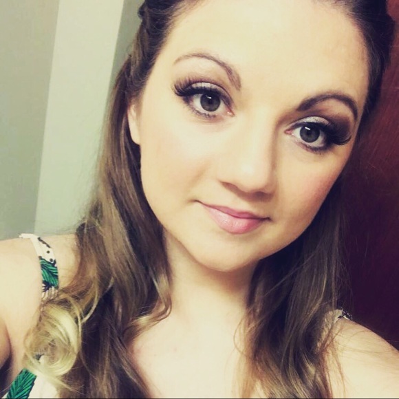 Meet your Posher, Sanja - Picture 1 of 1